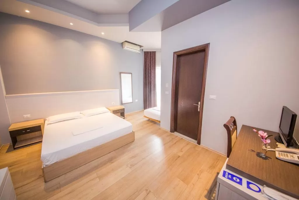 Apollon TRPL Superior SSV 1.jpg